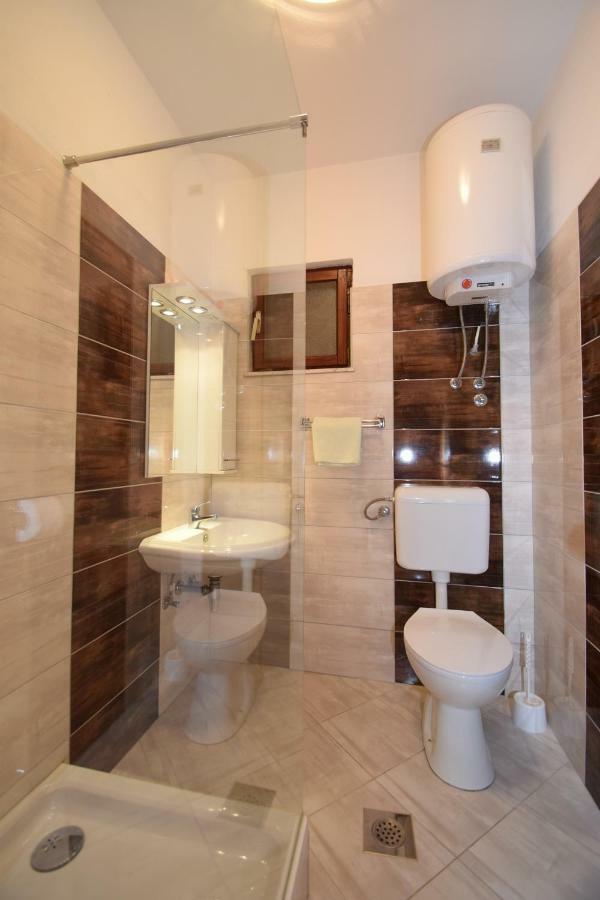 Apartments Ivan Starigrad Paklenica Extérieur photo