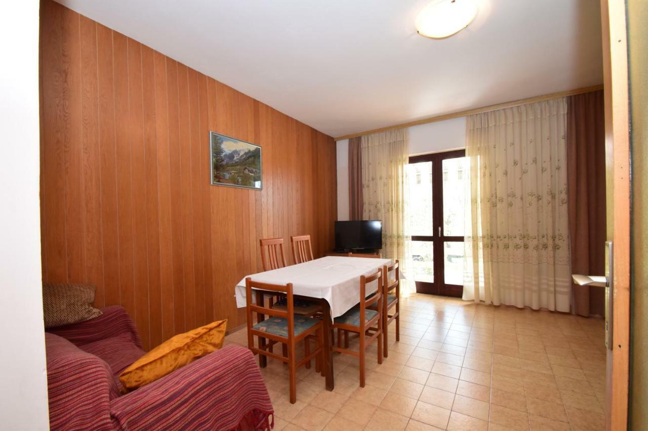 Apartments Ivan Starigrad Paklenica Extérieur photo