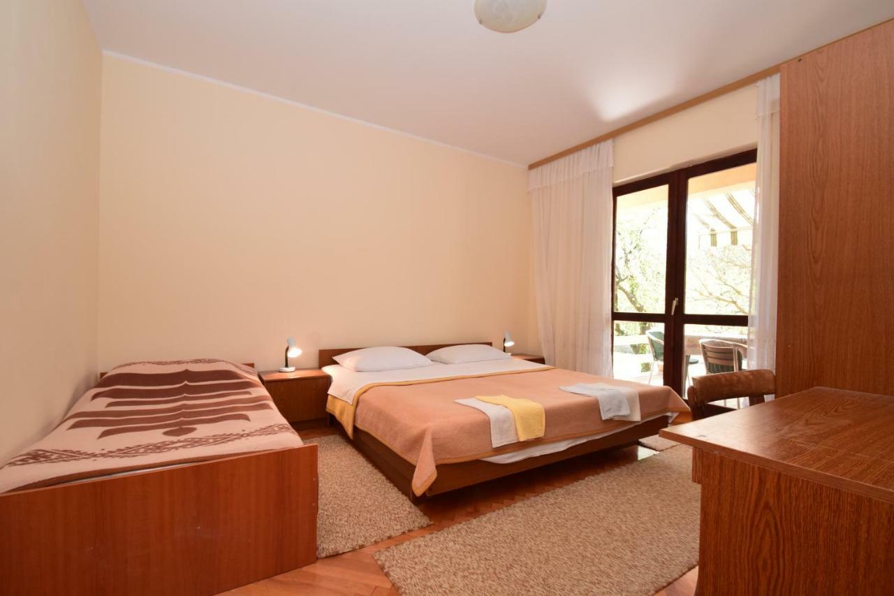 Apartments Ivan Starigrad Paklenica Extérieur photo